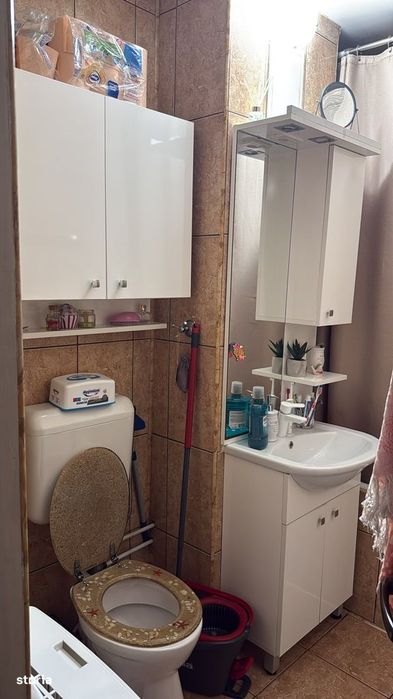 Apartament  2 camere de vânzare,etaj 1,mobilat și utilat