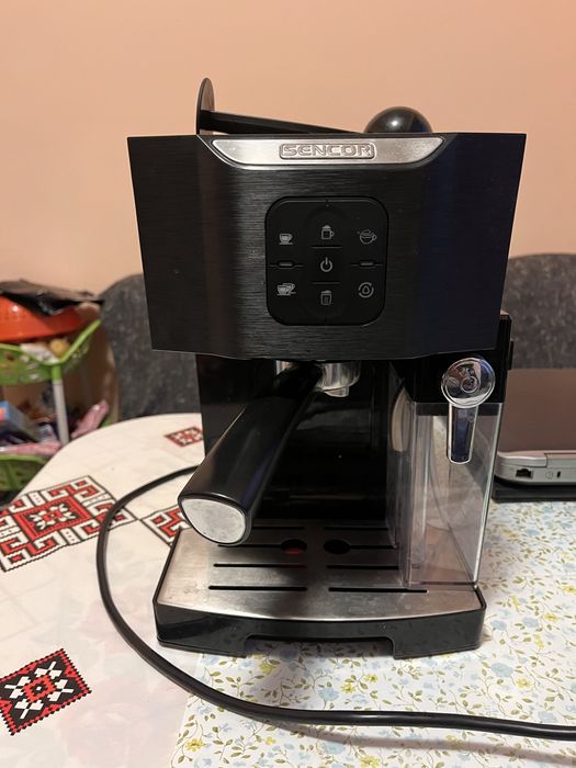 кафемашина SENCOR 4040BK