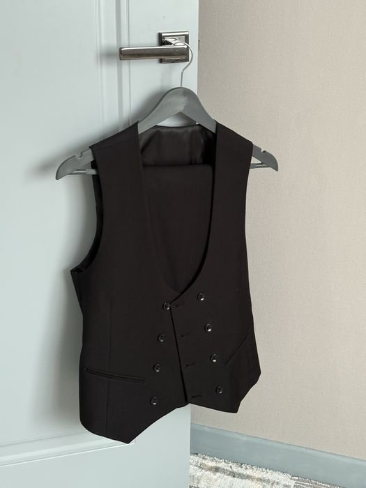 Есть пиджак в новом состояние