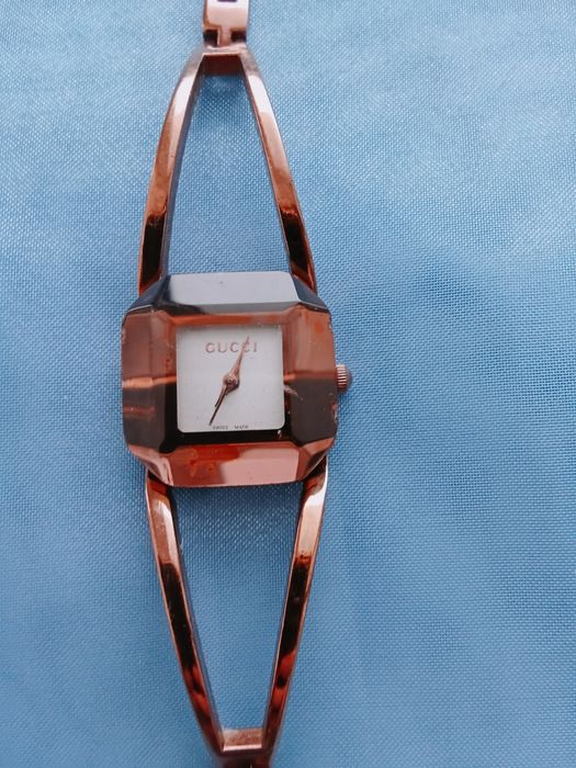 Gucci часы женские оригинал