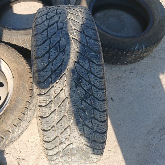 Продам зимный шины Р14
