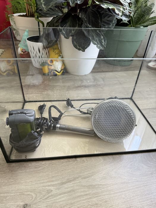 Vand tetrariu cu filtru, incalzitor apa si lampa incalzitoare pt broaste.