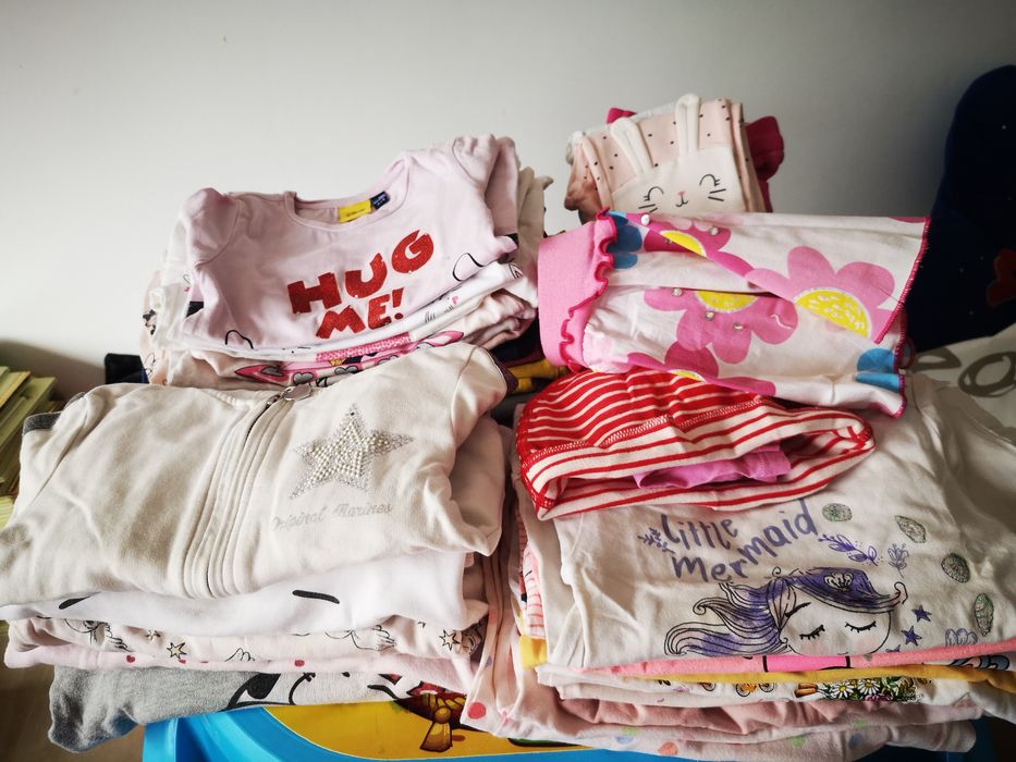 Lot de hainute pentru fetita intre 1- 3/4 anisori(36 piese) , HM si al