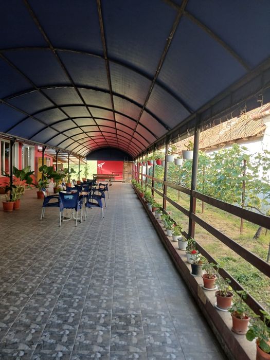 De vanzare magazin-bar/casa de locuit