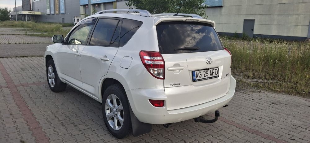 TOYOTA RAV4 2011 — imagine 4