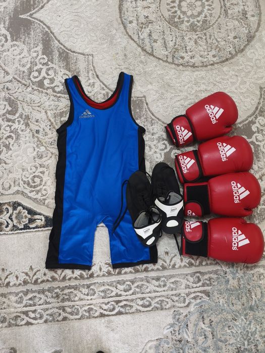 Спортивные одежды