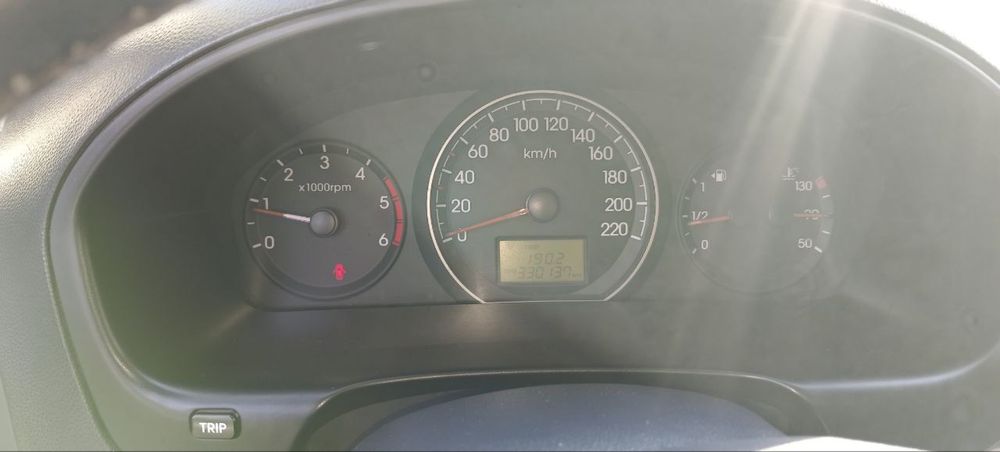 Hyundai sotiladi srochna