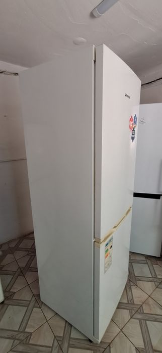 Холодильник 1 м 75 , no Frost