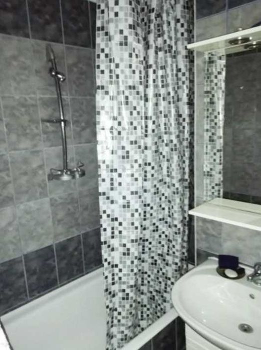 Proprietar, inchiriez garsoniera spatioasa in zona Lujerului (Strada Dealul Tugulea)