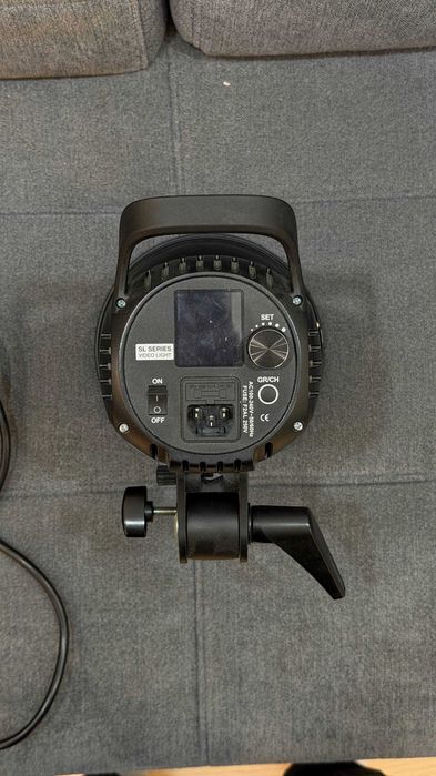 Продам постоянный студийный свет Godox SL60W