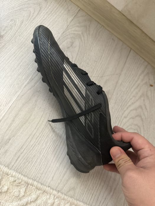 Продам adidas f50 44 размер