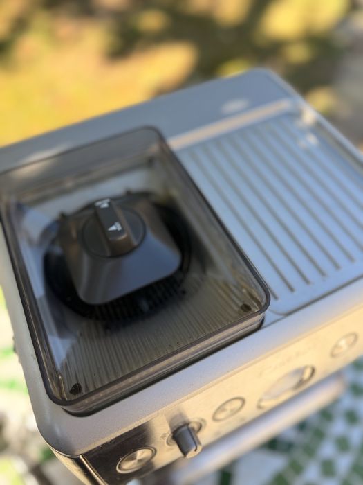 Espressor manual Catler ES 8013 cu râșniță integrată și manometru