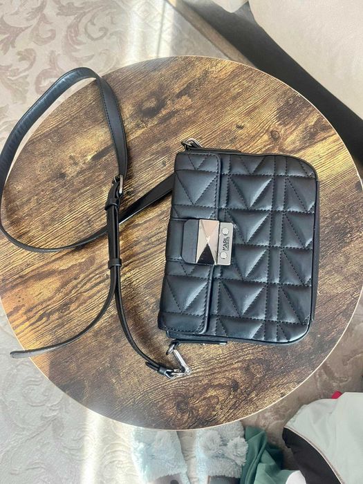 черна чанта Karl Lagerfeld bag leather кожена