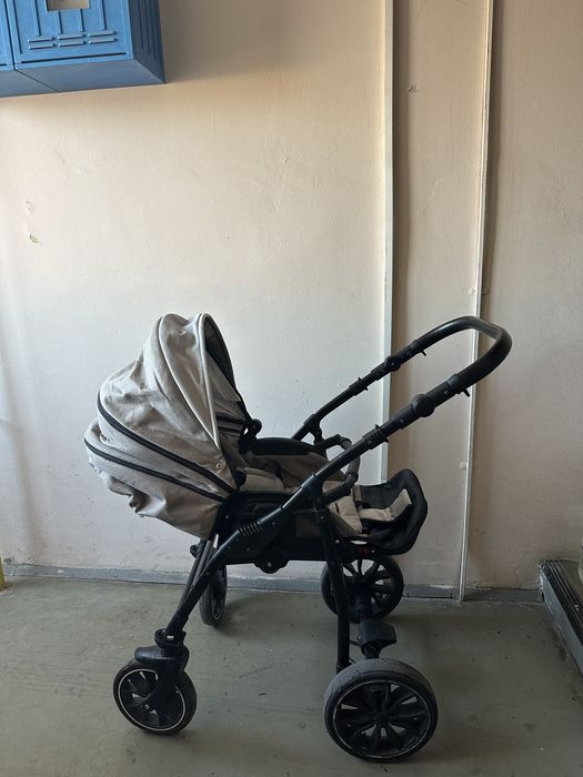Бебешка количка (детска)