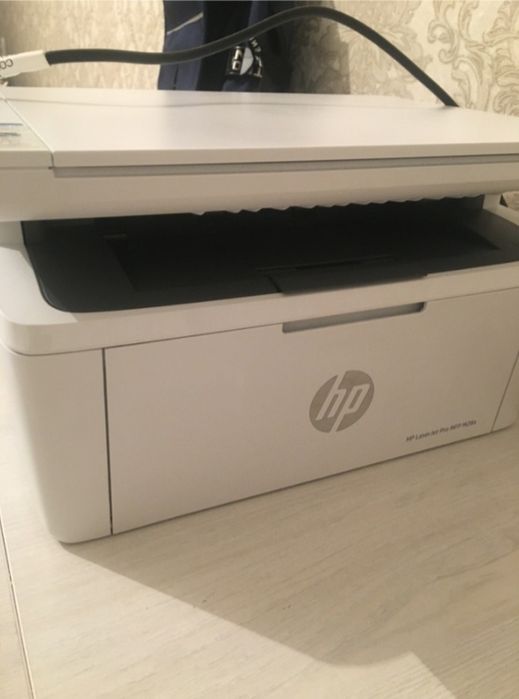 Принтер лазерные почти новый