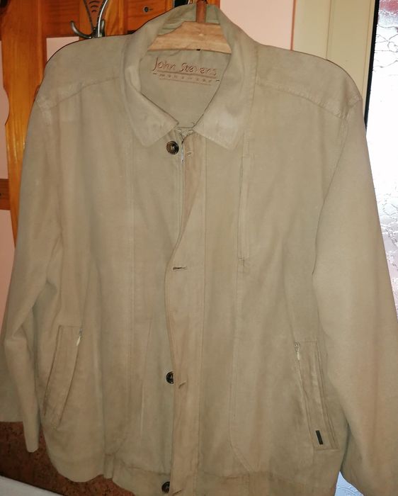 Мъжко яке, бежов цвят, велур, размер 56,без забележки, цена 10 лева