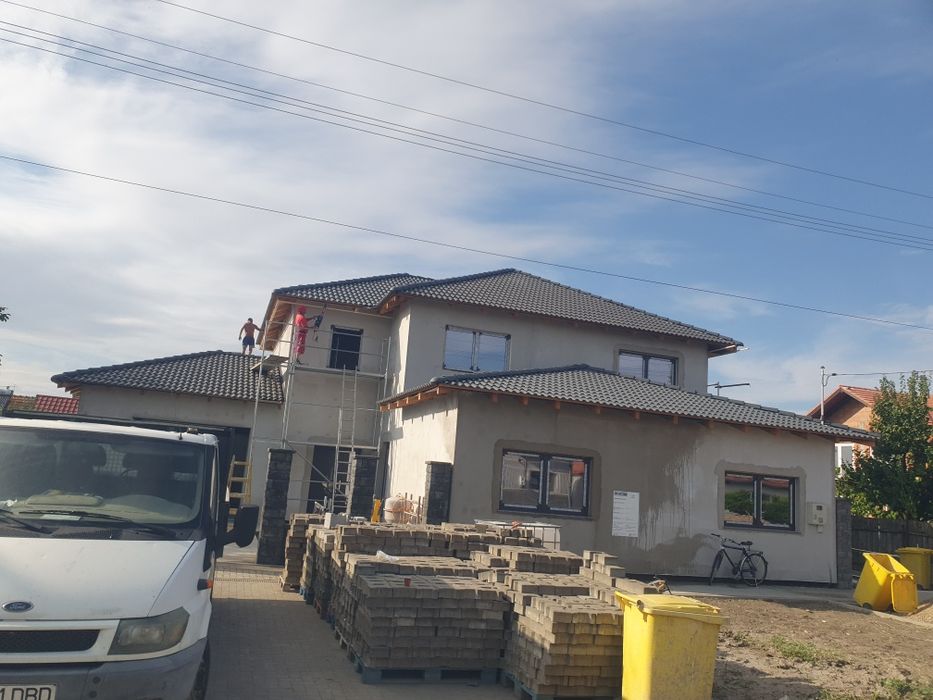 casa de vinzare în stadiu de construcție