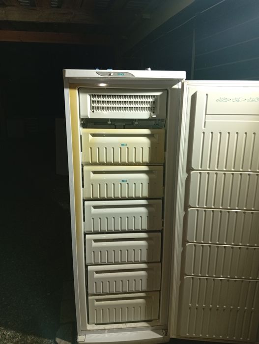 Морозилка стоячая