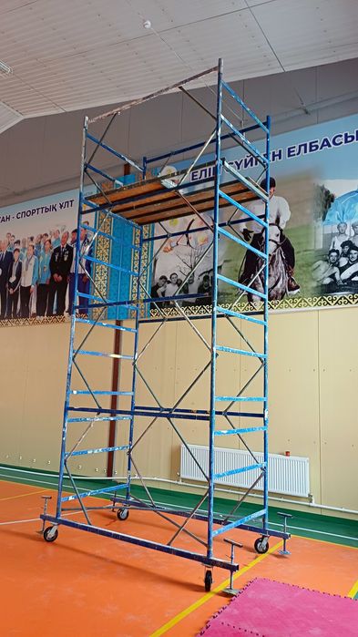 Вышка тура леса на колесах