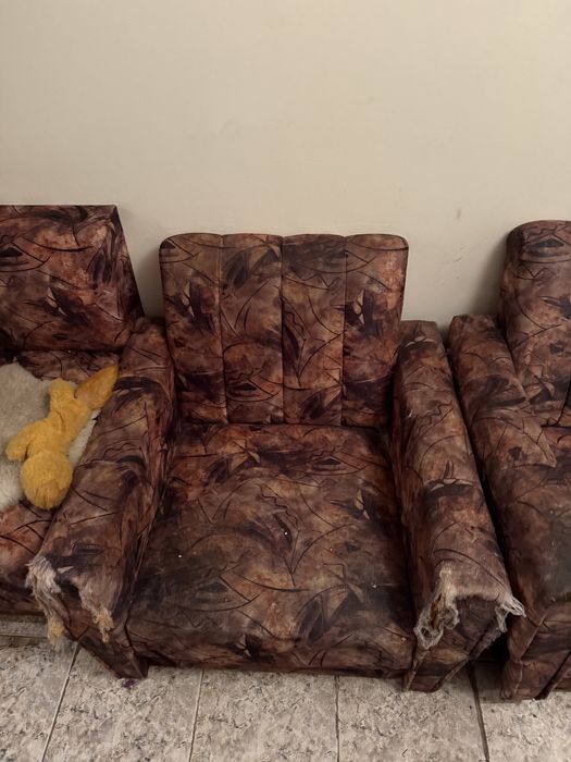 Подарявам Диван и две кресла