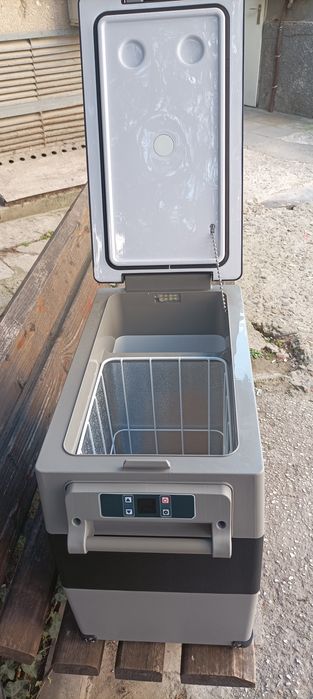 Хладилник фризер 55 литра  безлихвен лизинг за 3 или 6м.