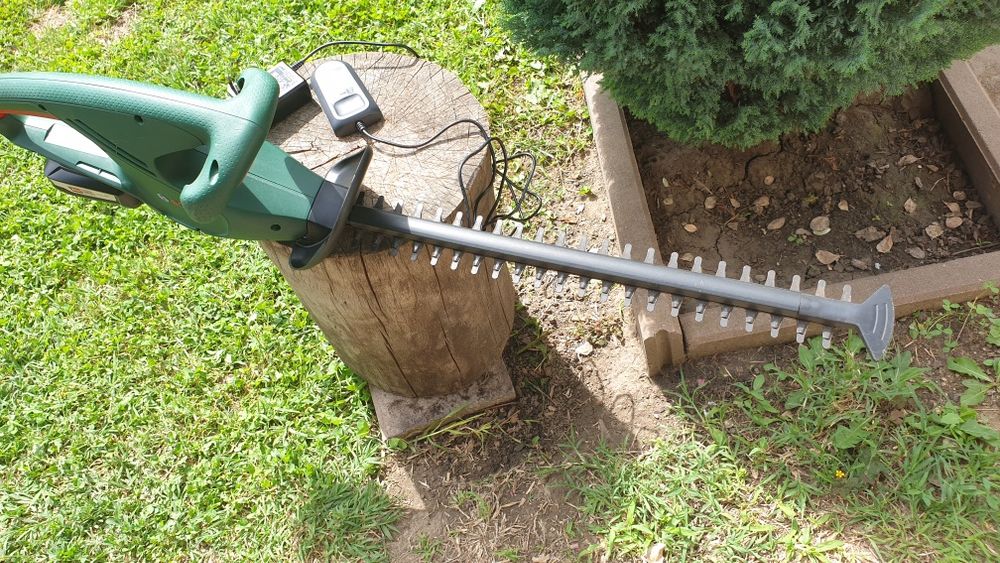 Foarfeca tuns gard viu Bosch Easy HedgeCut 18V-45