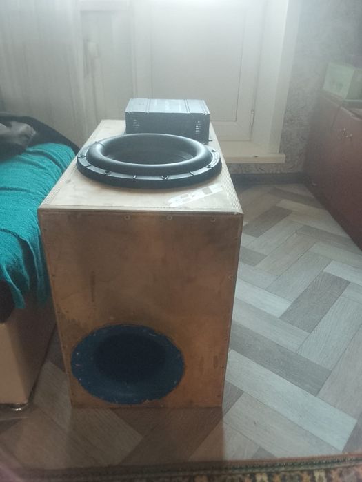 Продам мощный комплект автозвука