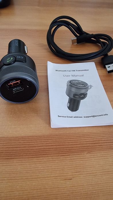 Блутут ФМ транзмитер за кола