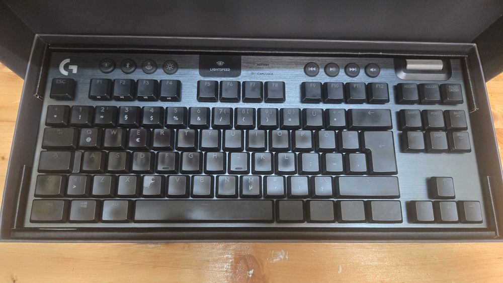 Logitech G915 TKL GL Tactile DE