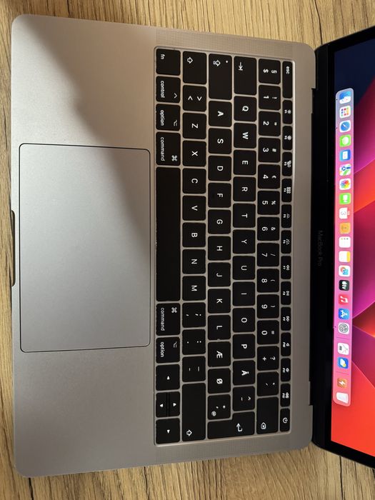 Apple MacBook Pro 13-inch 2017 * Space gray * i5 8gb Ram