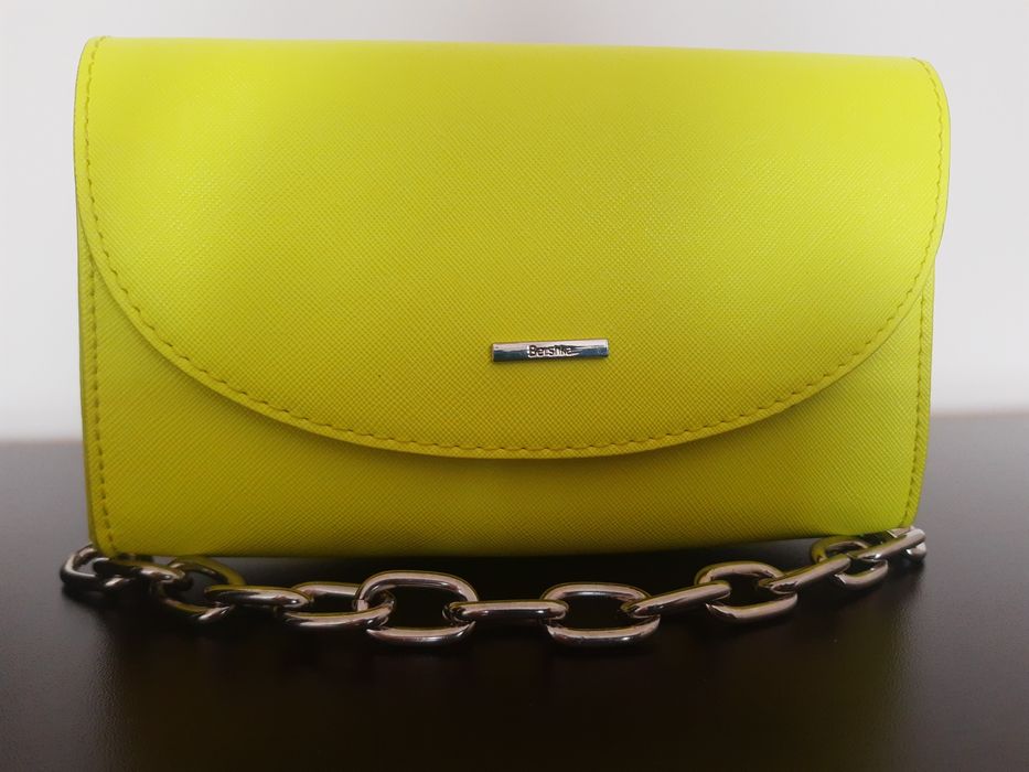 Чанта Bershka Нова