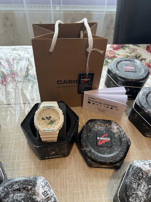 Ceas Casio G-Shock GA-2100-1A1 alb/verde