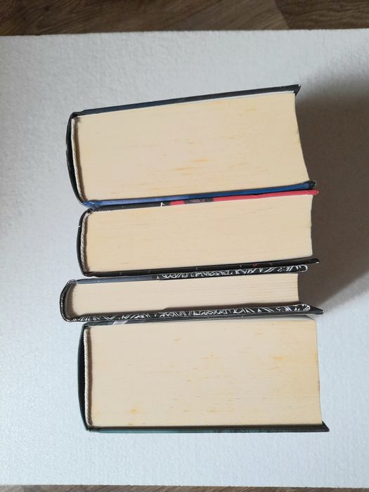 3 vol + nuvela Seria Acotar  (cartonate) - Sarah J Maas