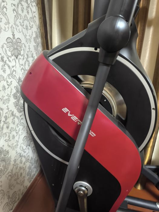 Эллиптический велотренажёр