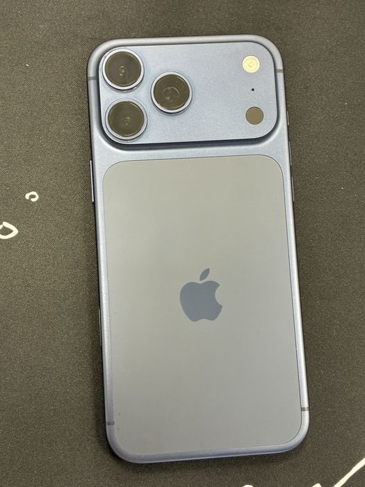 Продам Iphone 17 Pro Max