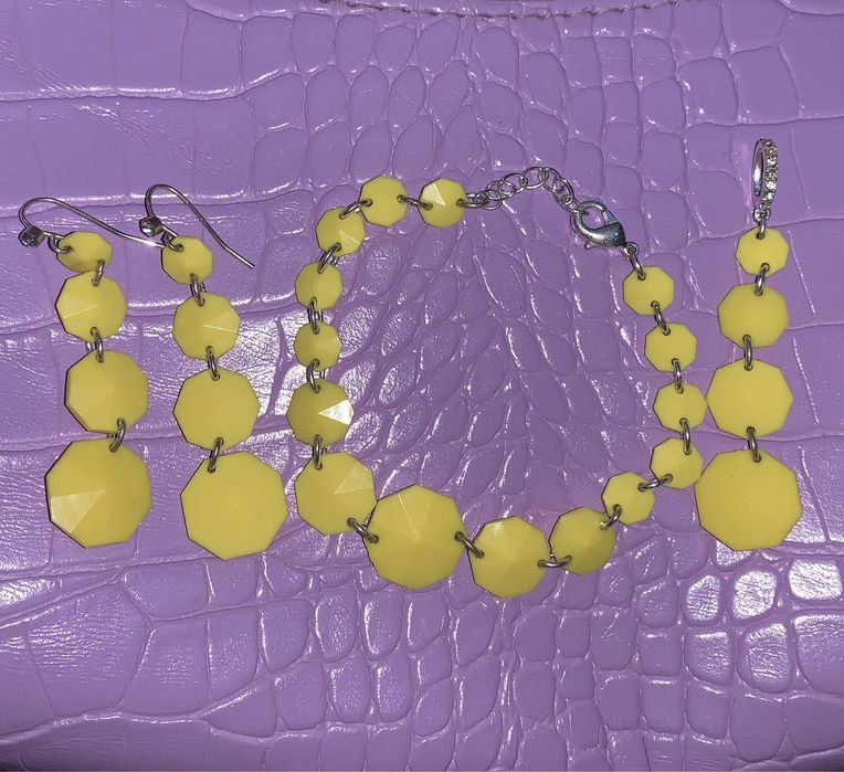 Продам комплект бижутерии