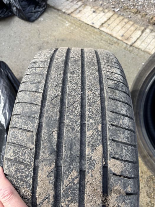 Гуми бриджстон 235/45/20 дот 24година