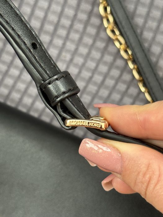 чанта Michael Kors Armani