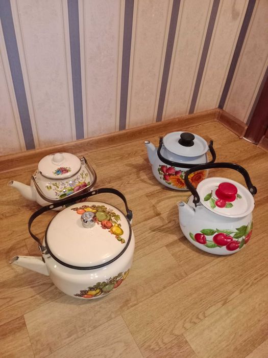 Продам чайники на 3 л в хорошем состоянии