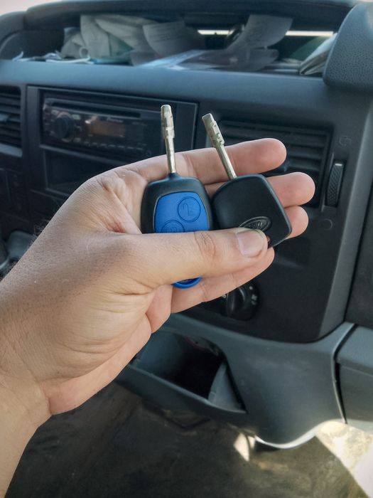 Reparații și Duplicare chei Dacia ,Renault Deblocari usi auto,Pierdut cheie masina