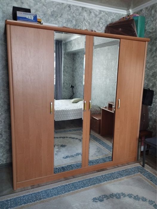 Спальный гарнитур