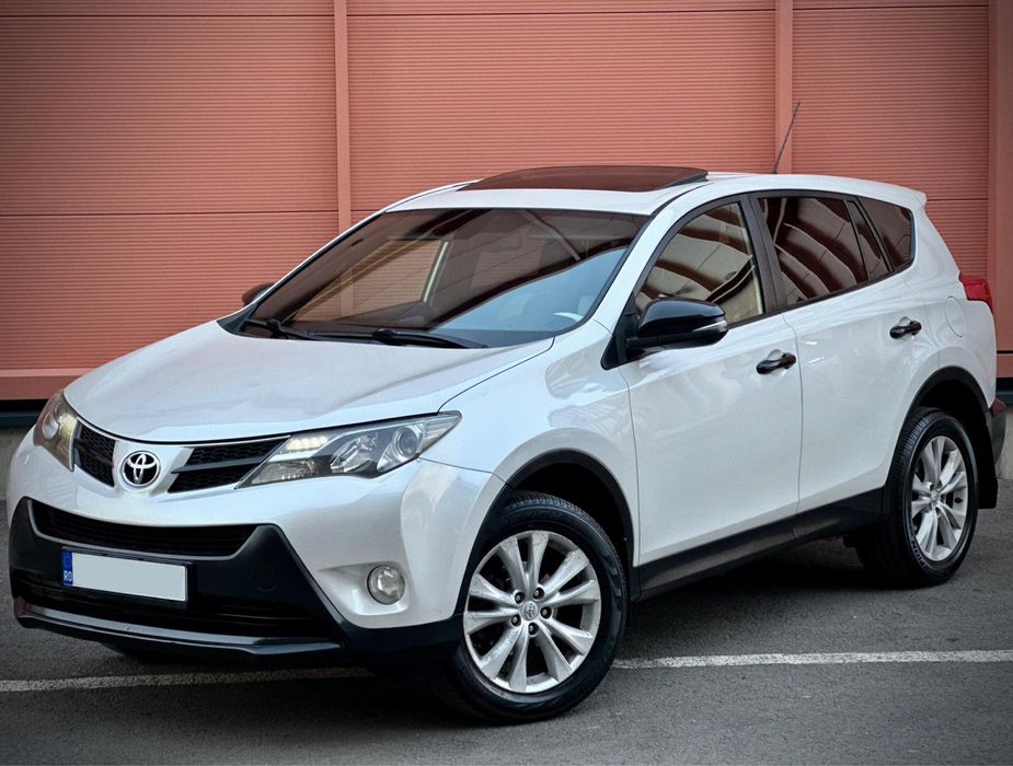 Toyota RAV-4 2.2 D/ 4x4 / 2013 / Automata / Trapa / BiXenon