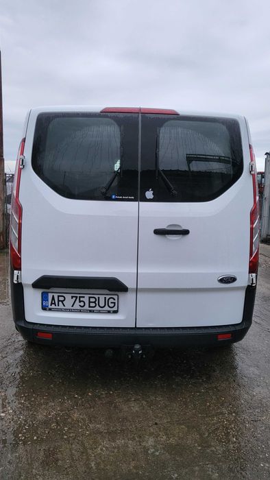 V/S variante  schimb Ford Transit Custom inmatr Rocrecent