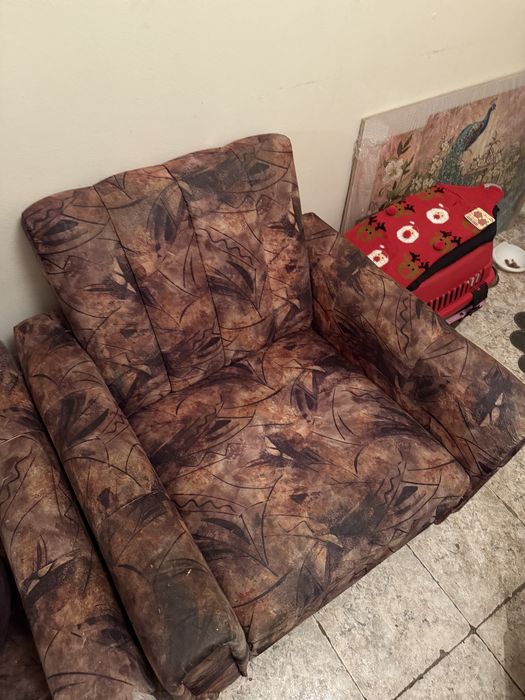 Подарявам Диван и две кресла