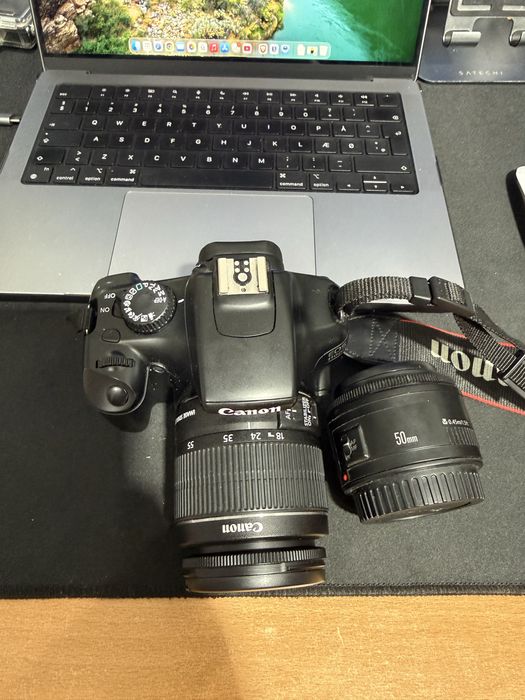 Camera Foto DSLR Canon EoS 1100D