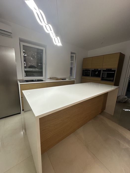 Montăm mobila si facem la comadă!