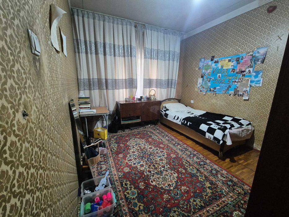 Авиасозлар-1, 4/2/4, за базаром Кадышева. С собственной парковкой.