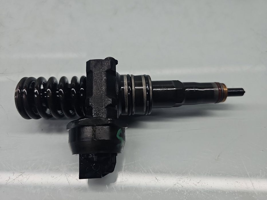 Injector Volkswagen Jetta 3  (1K2) [Fabr 2005-2010] 038130073AG 1.9 TD
