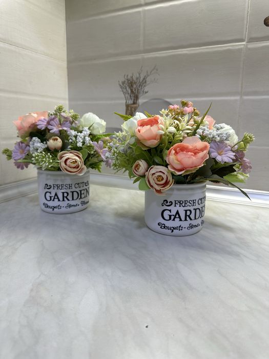 Композиции из искусственных цветов