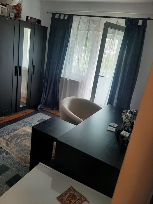 Închiriez garsonieră